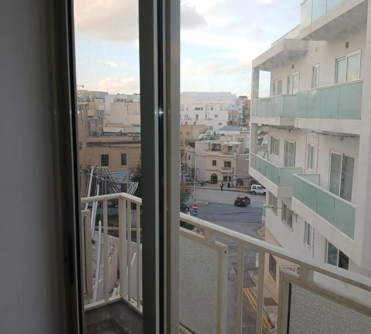 Lollies Place San Ġwann 0*,  Malta